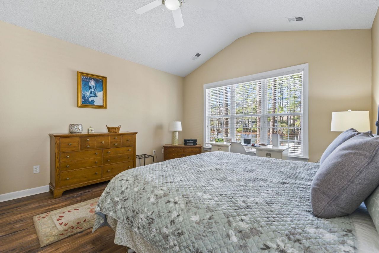 6324 Longwood Dr. Photo 21