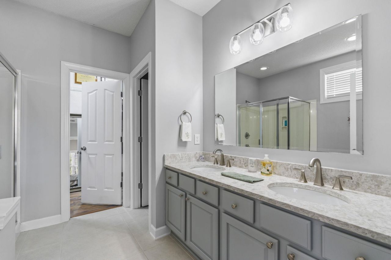 6324 Longwood Dr. Photo 23