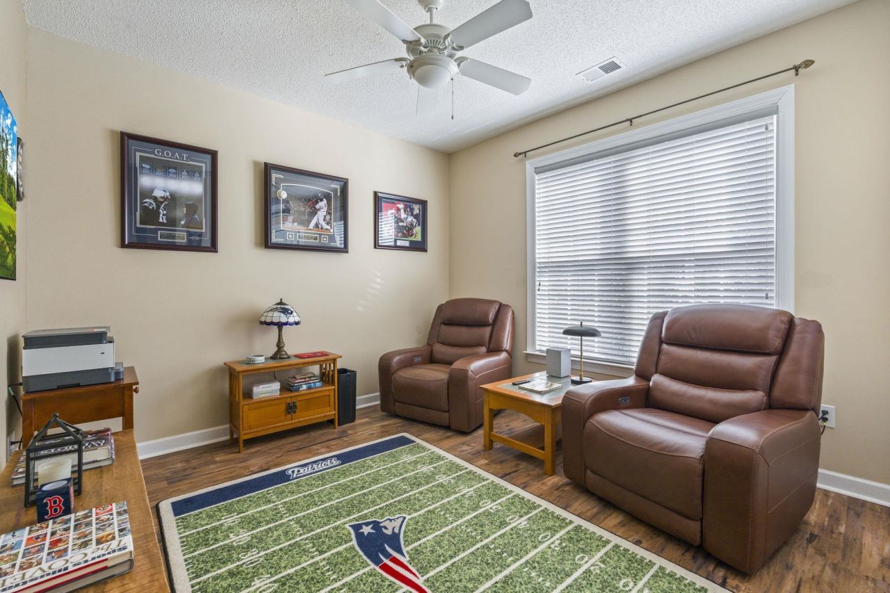 6324 Longwood Dr. Photo 27