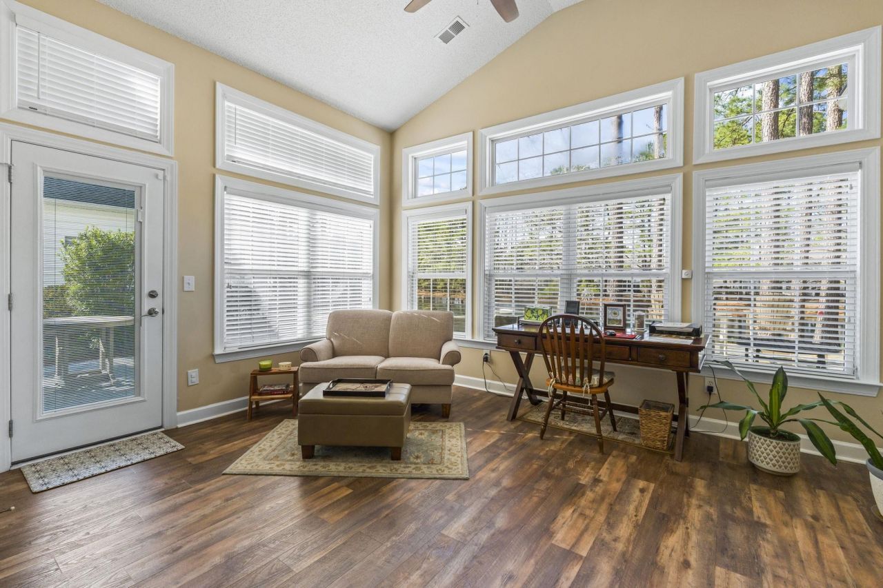 6324 Longwood Dr. Photo 30