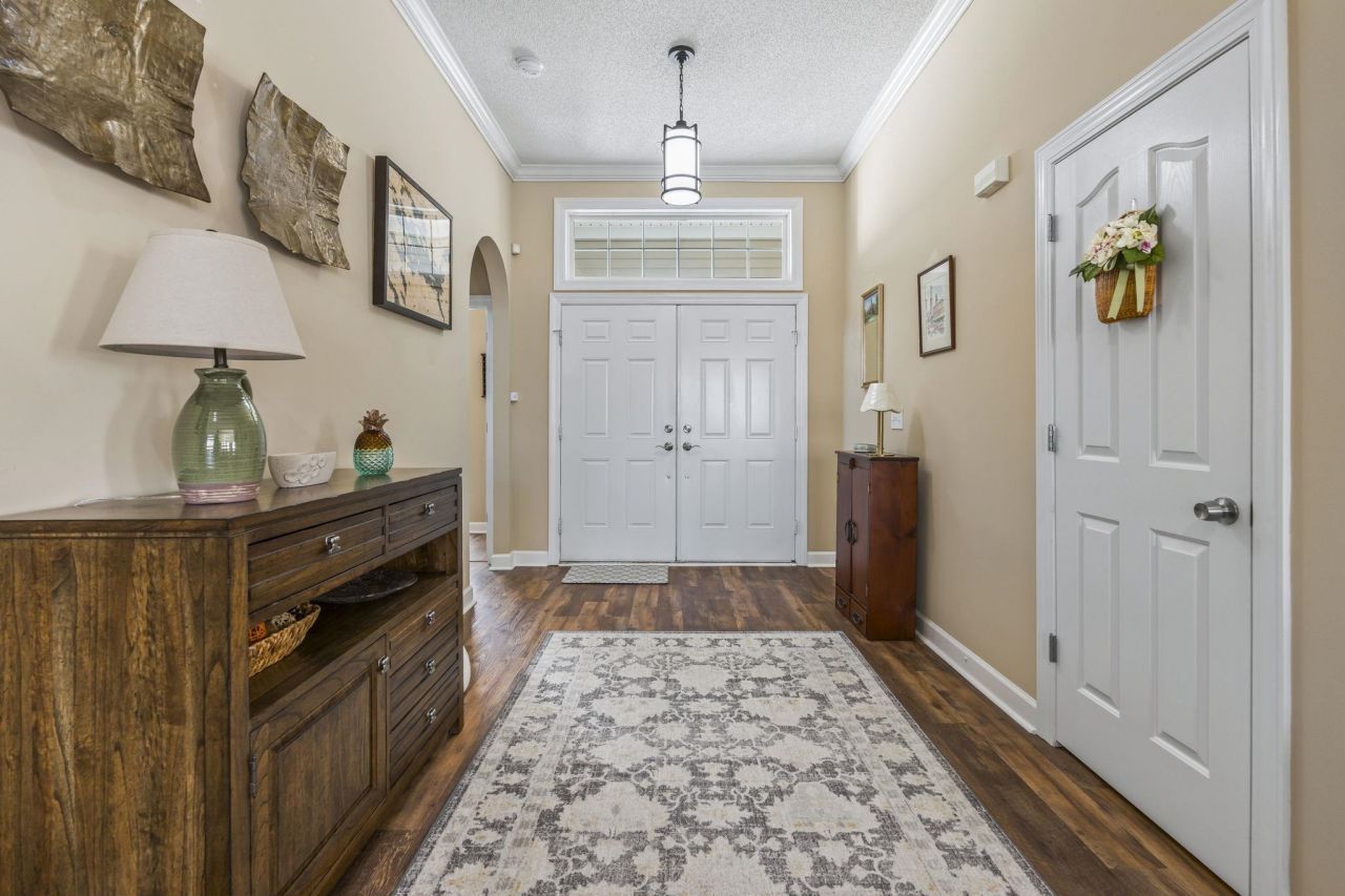 6324 Longwood Dr. Photo 6