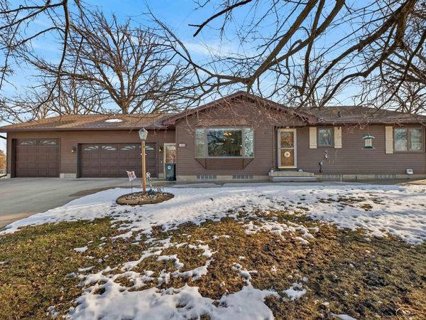 1608 S Park Road, Cedar Falls, IA 50613