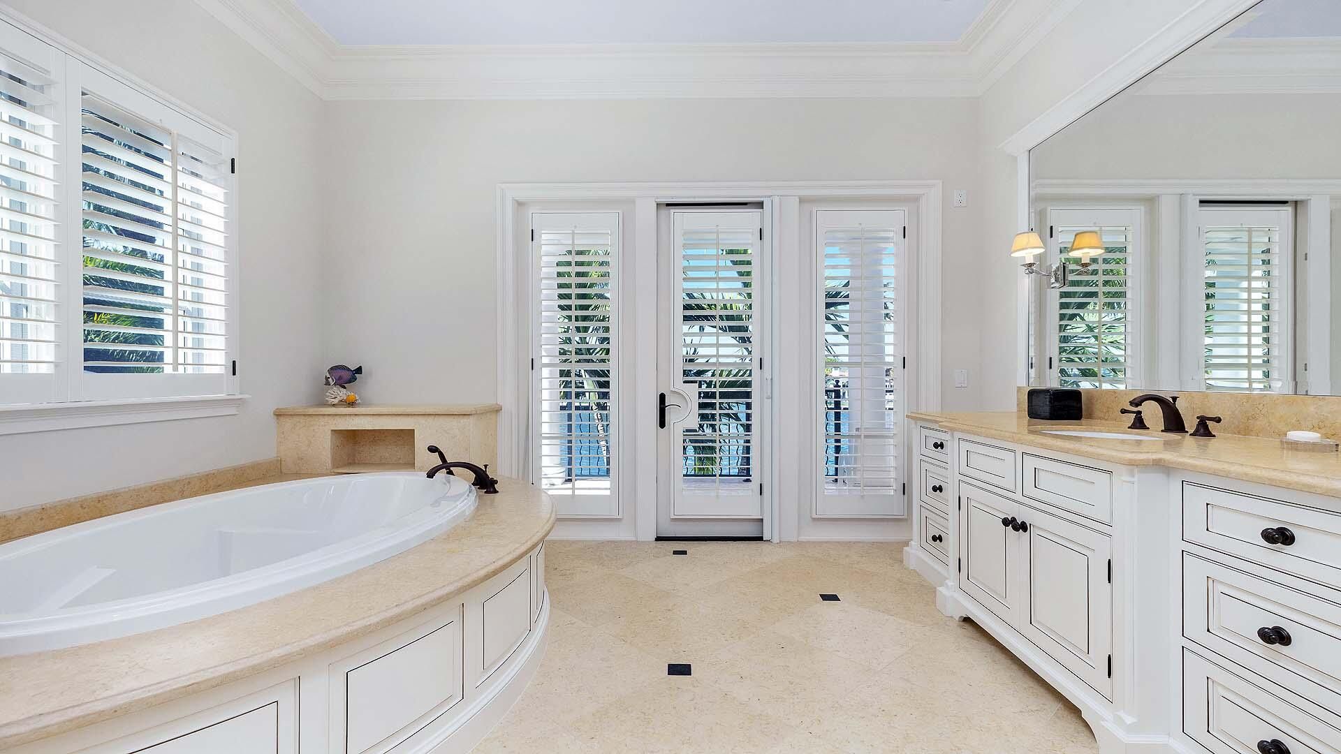 2366 S Ocean Boulevard, Highland Beach, FL 33487 Photo