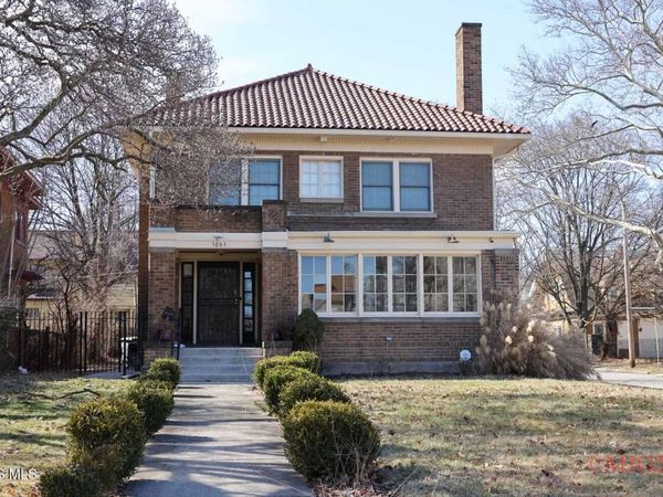 3003 Collingwood Boulevard, Toledo, OH 43610