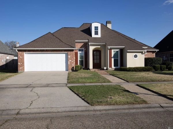 732 Troutbeck Dr, Baton Rouge, LA 70810