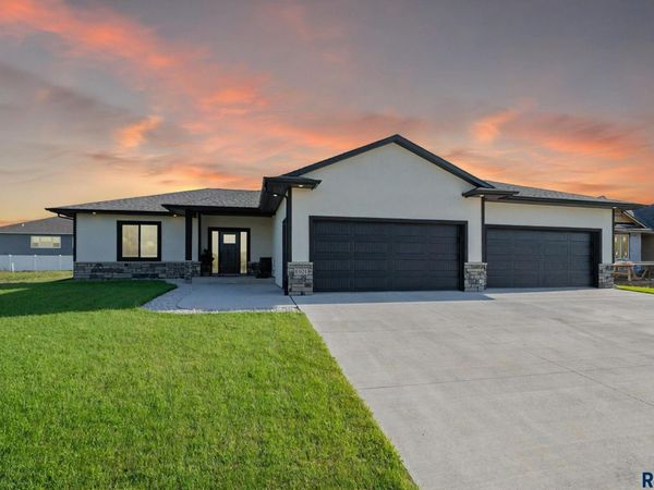 6101 W 54th N St, Sioux Falls, SD 57107