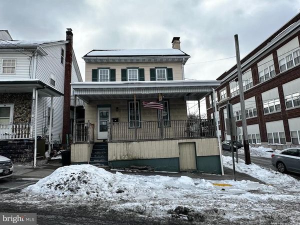102 E ARCH STREET , SHAMOKIN, PA 17872
