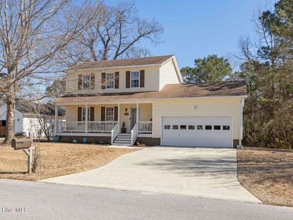 216 Marsh Hen Court, Swansboro, NC 28584