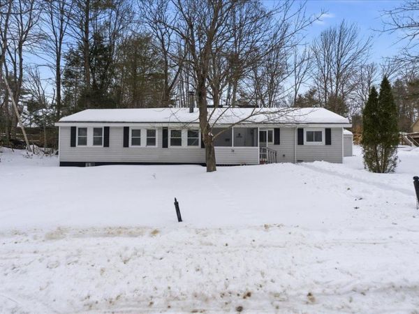 16 Robin Lane, Moultonborough, NH 03254