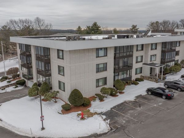 33 Spit Brook Road, Unit A2, Nashua, NH 03060