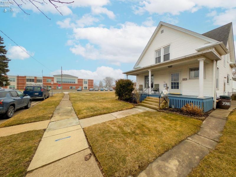 1130 Fourth Street, Sandusky, OH 44870 Photo 2