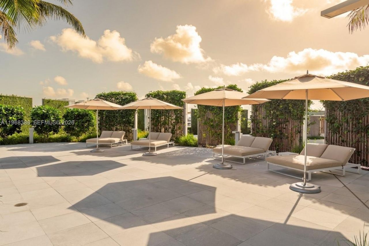 450 Alton Rd, Unit 1202, Miami Beach, FL 33139 Photo