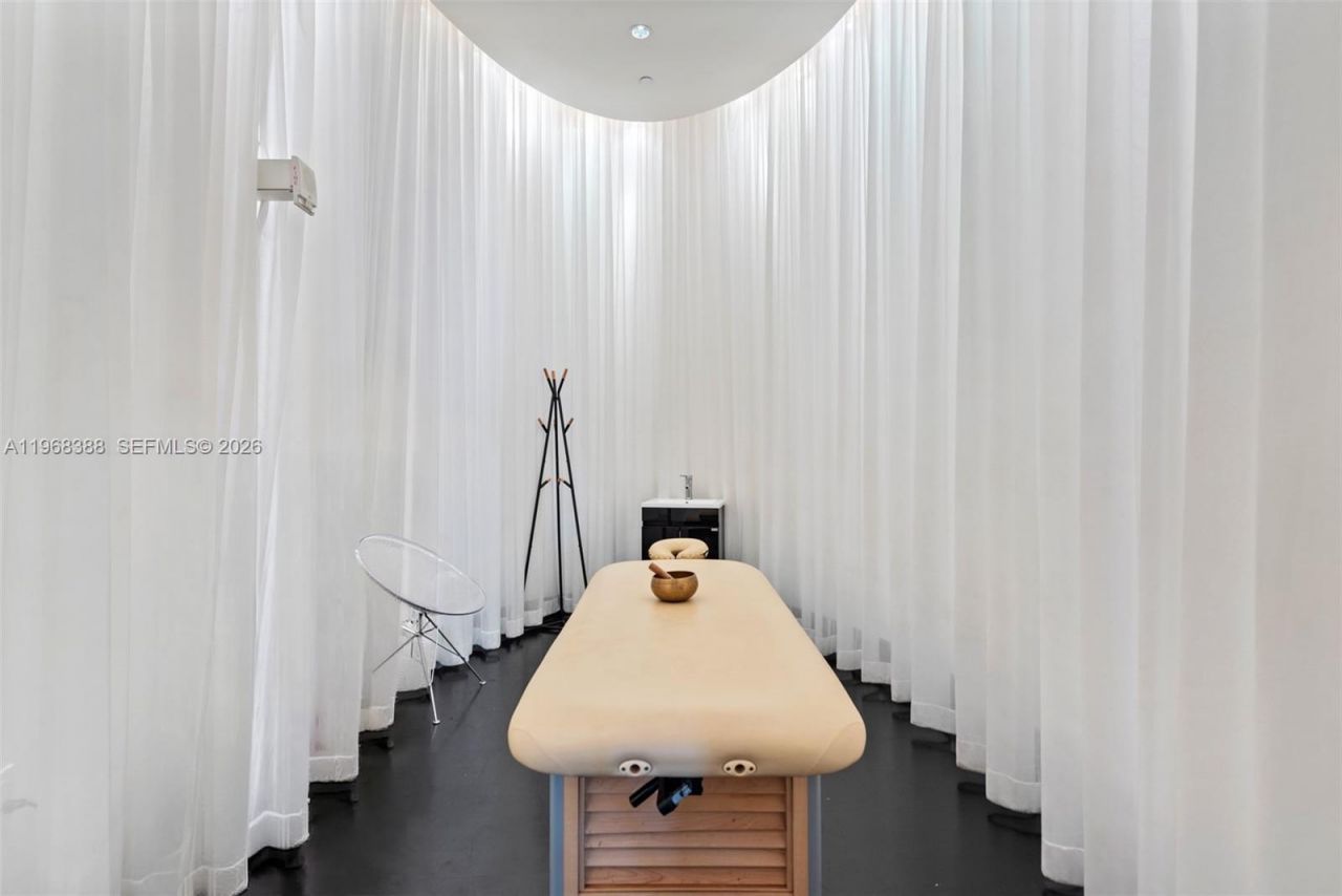 450 Alton Rd, Unit 1202, Miami Beach, FL 33139 Photo