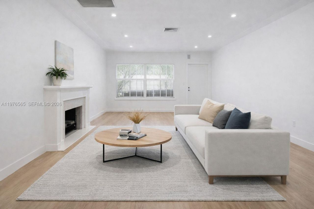 100 SW 30th Rd, Miami, FL 33129 Photo