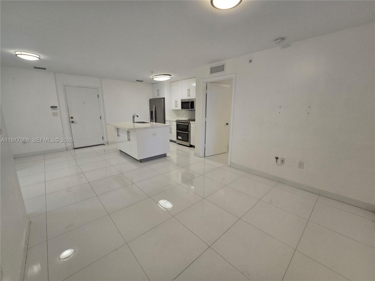 2651 NE 212th Ter , Unit 103, Miami, FL 33180 Photo