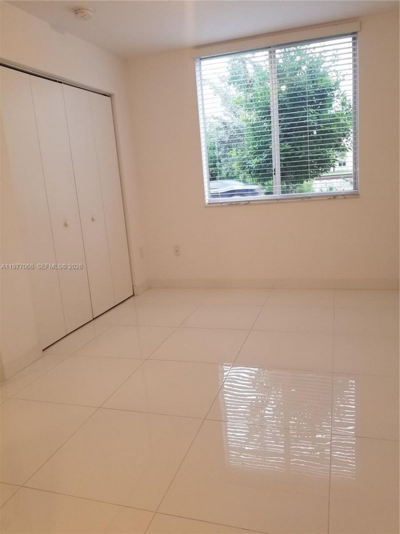 2651 NE 212th Ter , Unit 103, Miami, FL 33180 Photo