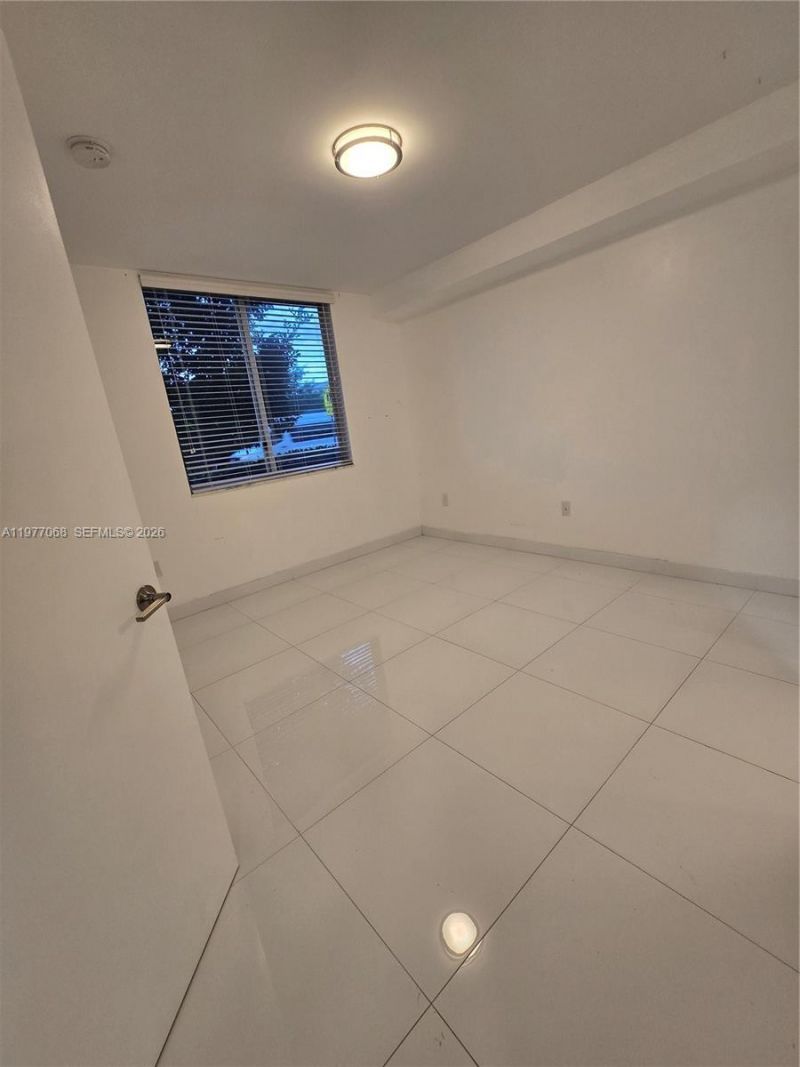 2651 NE 212th Ter , Unit 103, Miami, FL 33180 Photo