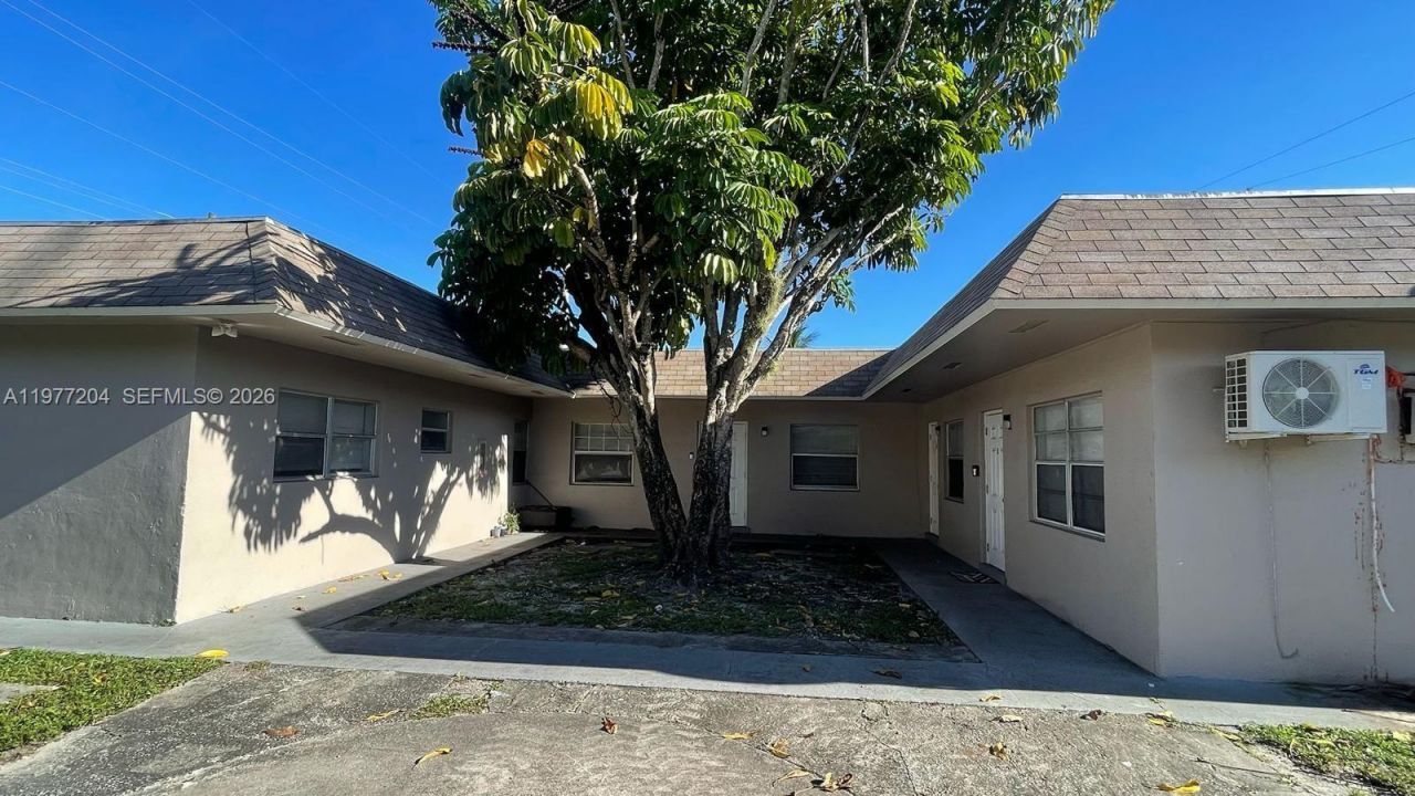 4019 NW 31st Ave , Unit 5, Lauderdale Lakes, FL 33309 Photo