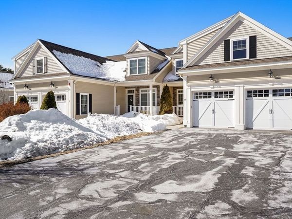 10 Fairway Dr, Unit 10, Topsfield, MA 01983