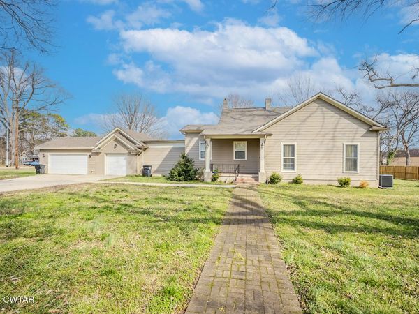 214 N Jones Street, Bolivar, TN 38008