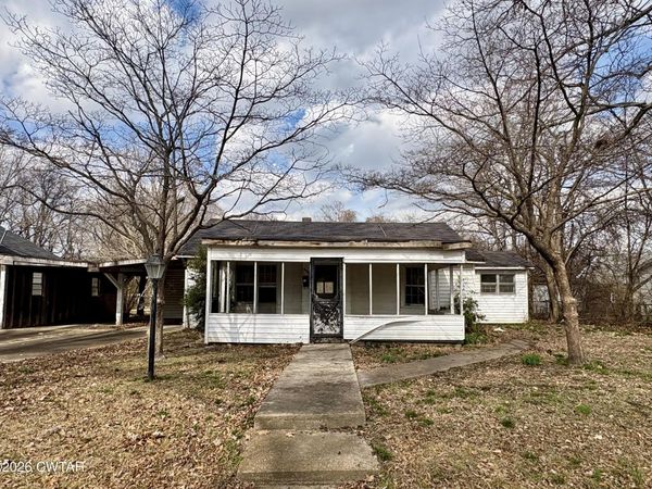 724 E Martin L King Drive , Union City, TN 38261