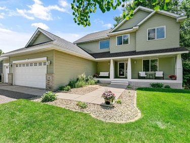 101 Big Woods Court, Buffalo, MN 55313