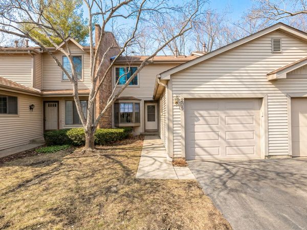 205 E Forest Knoll Drive , Palatine, IL 60074