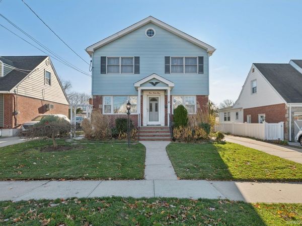 444 Carnation Avenue , Floral Park, NY 11001