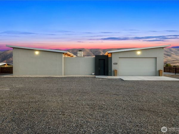 439 Airport Way SW, Mattawa, WA 99349