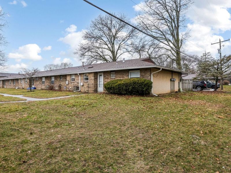 2348 Woodbrook Circle N, Unit F, Columbus, OH 43223 Photo 35