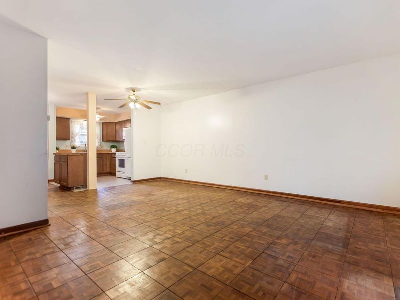 2348 Woodbrook Circle N, Unit F, Columbus, OH 43223 Photo 5