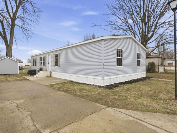 2445 Columbus Lancaster Road NW, Unit 246, Lancaster, OH 43130