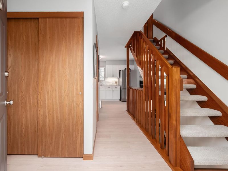 3395 Reed Point Drive, Hilliard, OH 43026 Photo 2