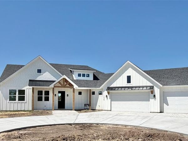 1025 Sabrina Court, Weatherford, TX 76085
