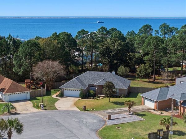 1403 Nautilus Drive, Navarre, FL 32566