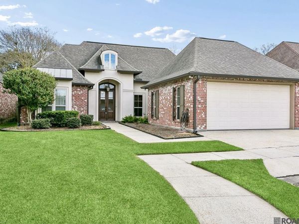 10020 Lake Martha Ct, Baton Rouge, LA 70809