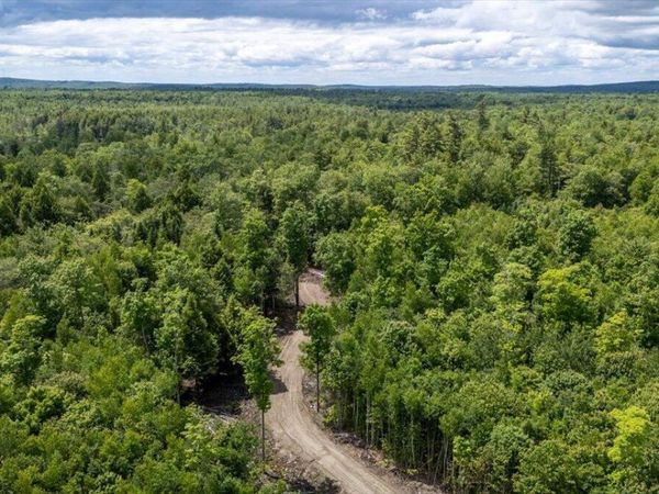 585 Waldoboro Road, Washington, ME 04574