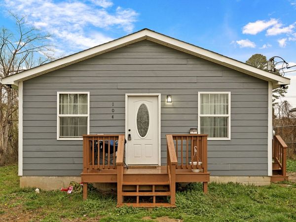 104 Southside St, Tullahoma, TN 37388