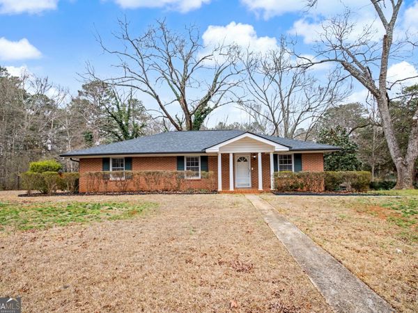 223 Standing Rock Road, Senoia, GA 30276