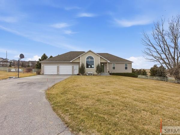 6002 E Sunnyside Road, IDAHO FALLS, ID 83406