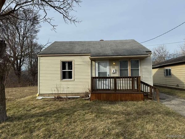 518 W Ruth Avenue, Flint, MI 48505