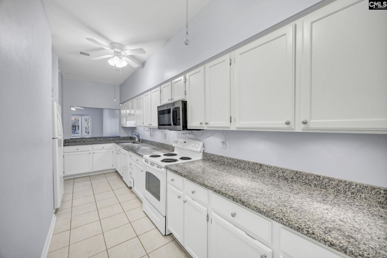 197 Carlyle Circle Photo 12