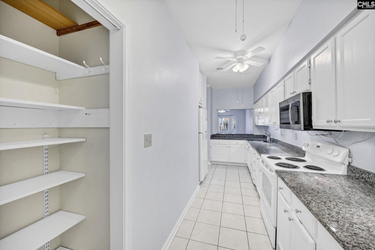 197 Carlyle Circle Photo 14