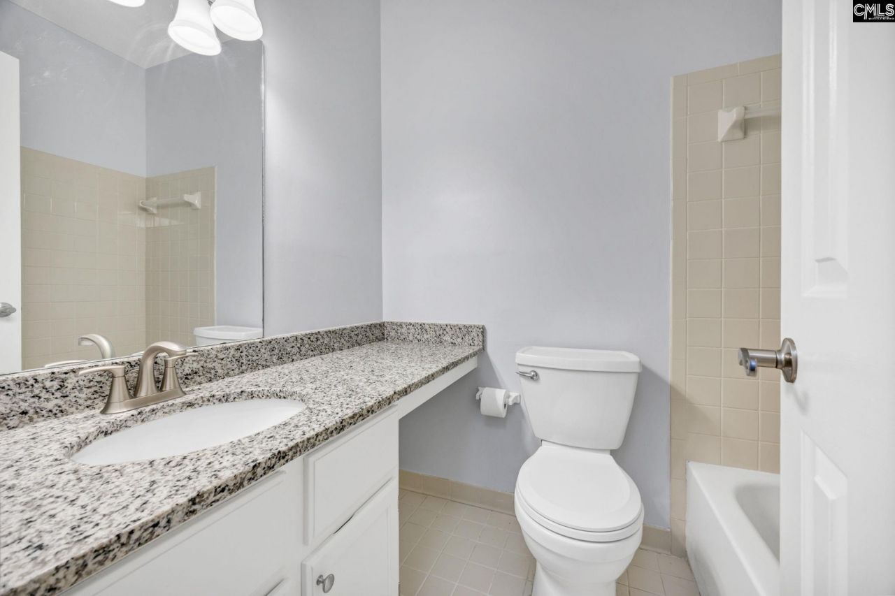 197 Carlyle Circle Photo 19