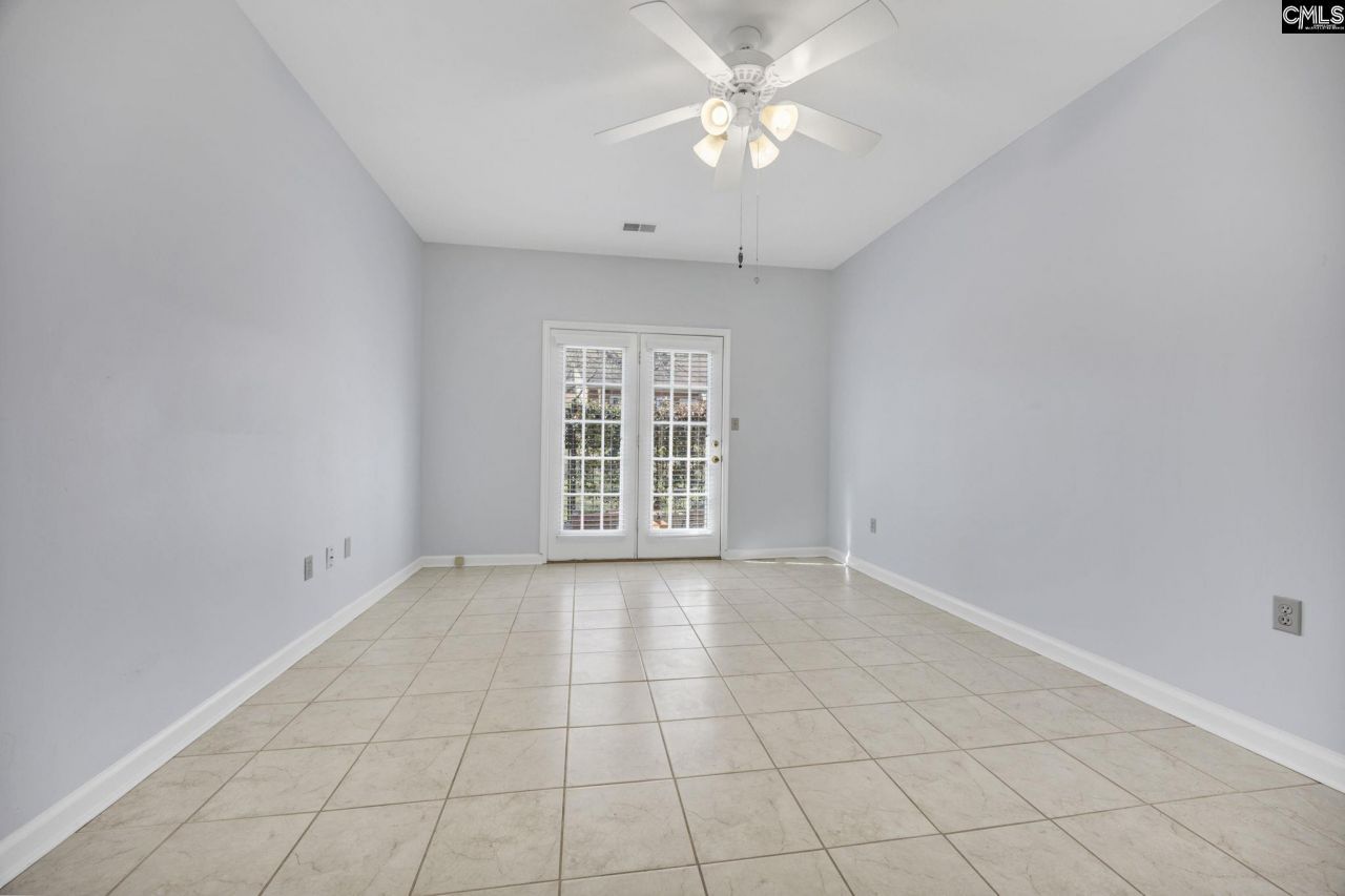 197 Carlyle Circle Photo 20