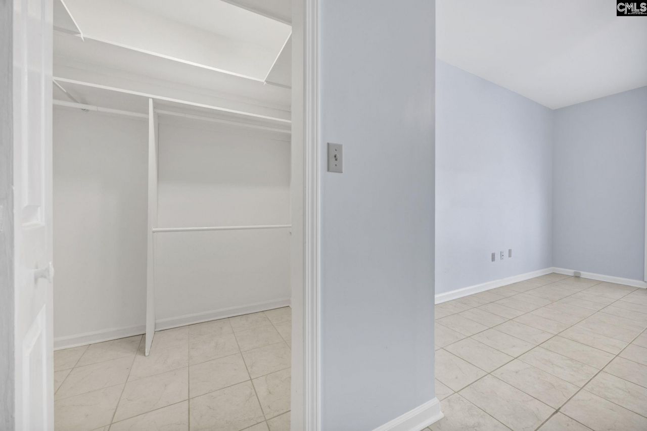 197 Carlyle Circle Photo 22