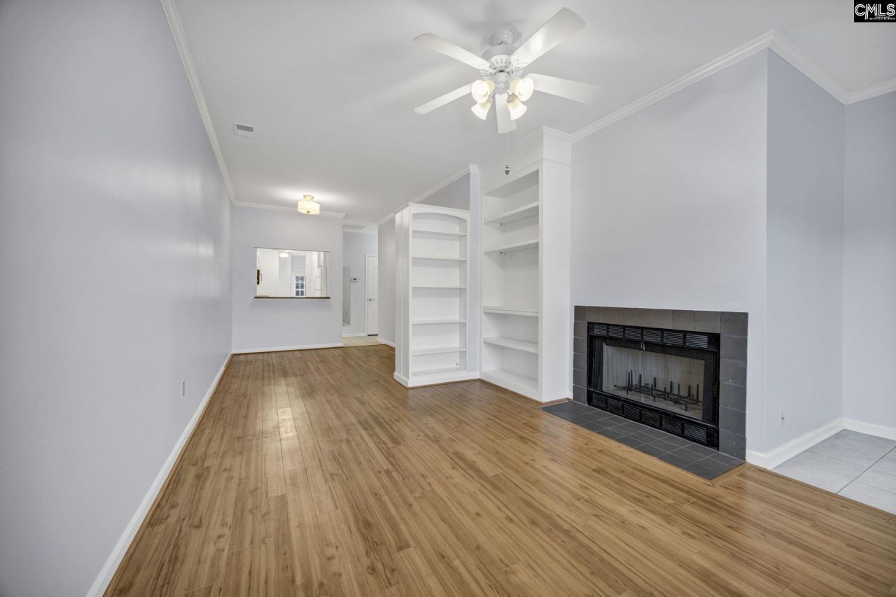 197 Carlyle Circle Photo 5