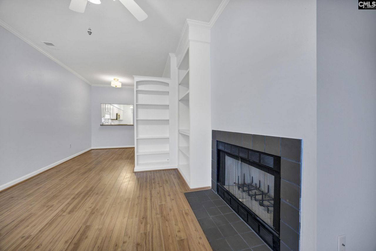 197 Carlyle Circle Photo 6