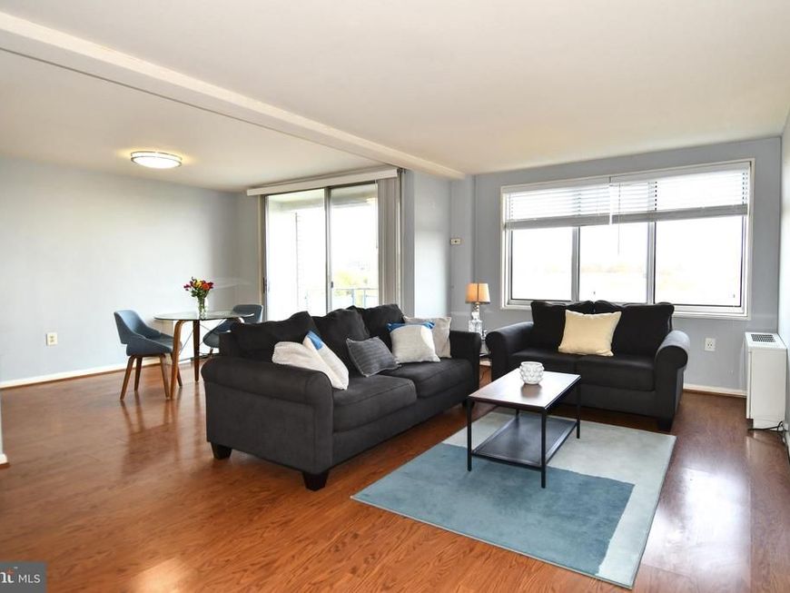 10201 Grosvenor Place , Unit 1015, Rockville, MD 20852 Main Photo