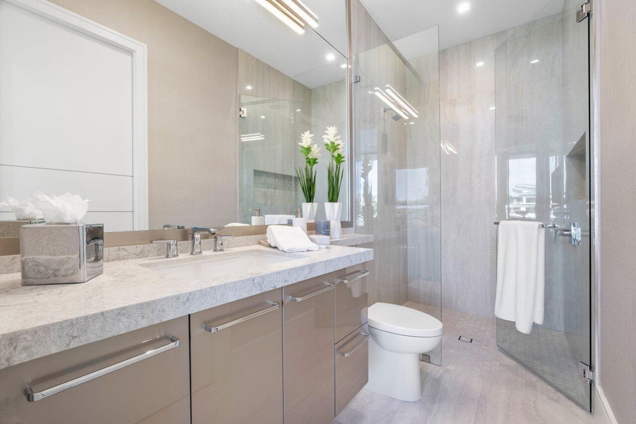 130 NE Wavecrest Way, Boca Raton, FL 33432 Photo